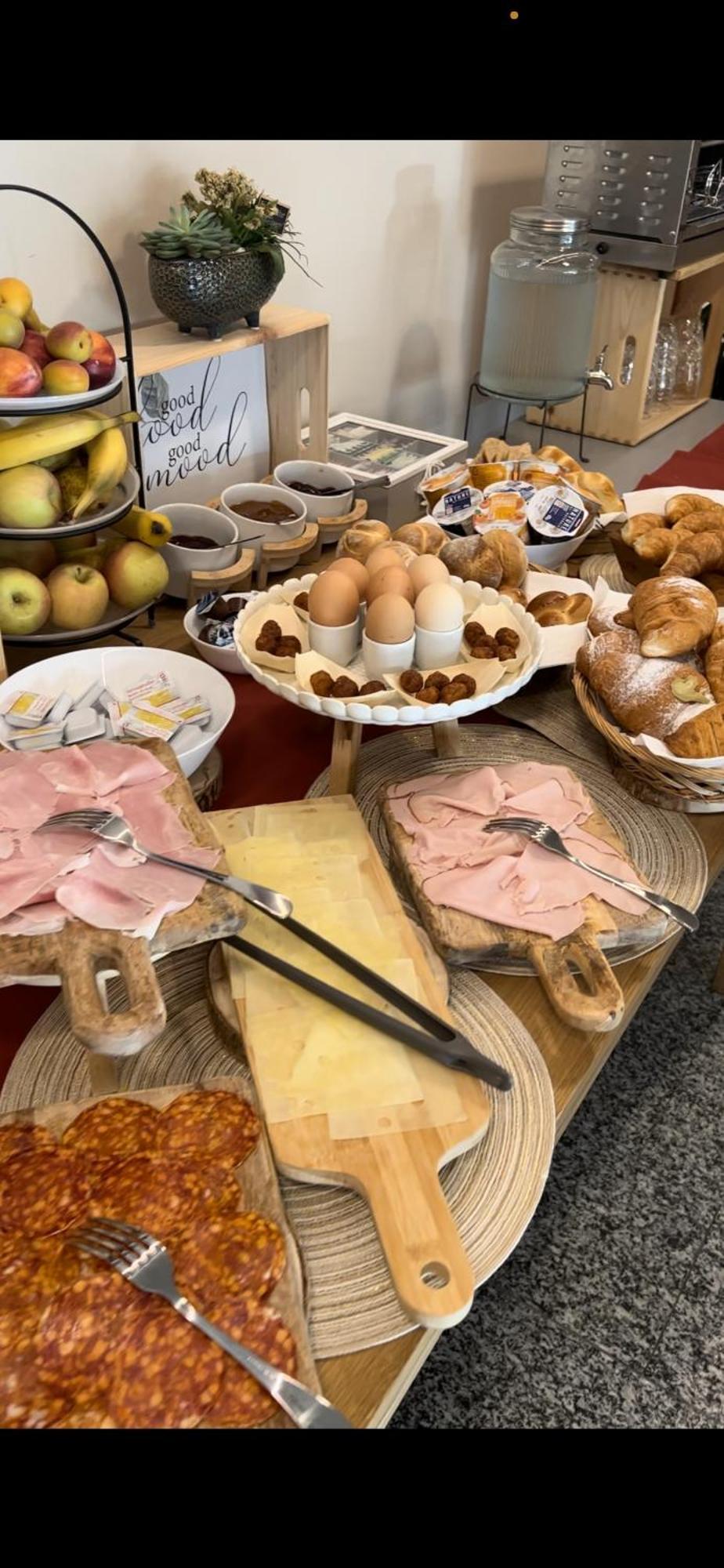 Regina Bed & Breakfast Agno Bagian luar foto